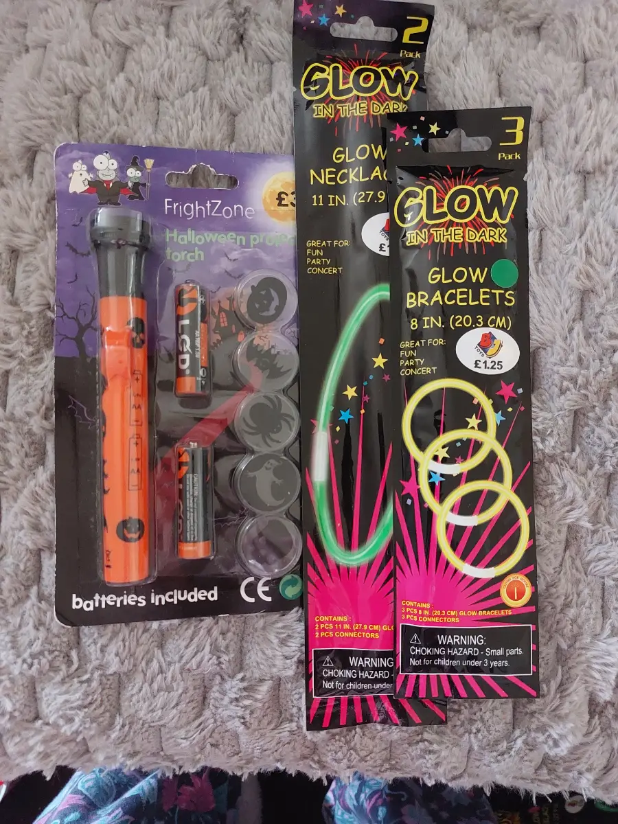 FrightZone Halloween Projector Torch Glow In The Dark Necklace & Bracelets New