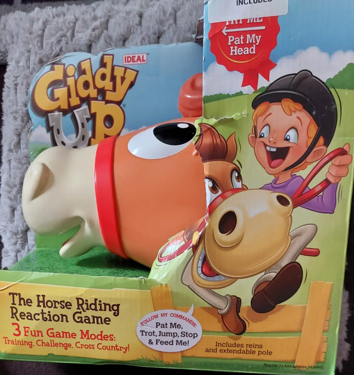 Ideal, Giddy Up 3 Fun Modes Pat It, Trot, Jump, Stop & Feed It. 4+ Includes reins & extendable pole.