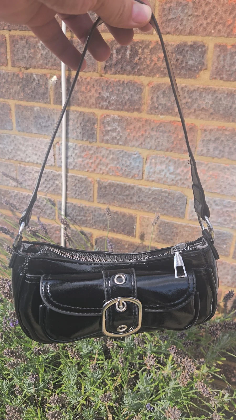 Y2K Black Patent Mini Shoulder Bag – Buckle Detail