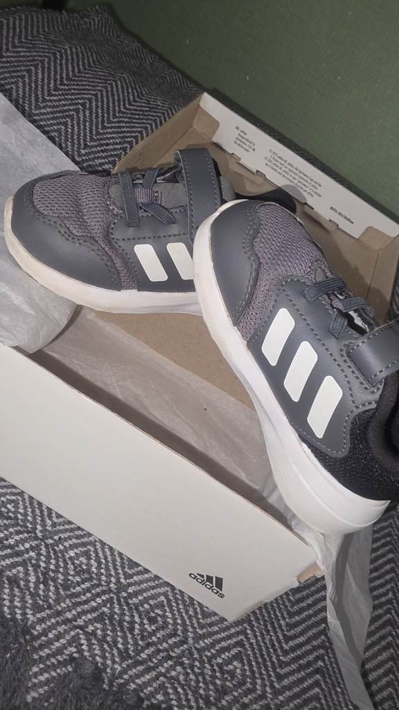 Adidas trainers toddlers size 5