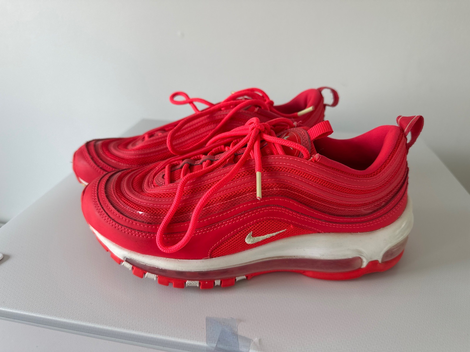 Nike Air max red and white