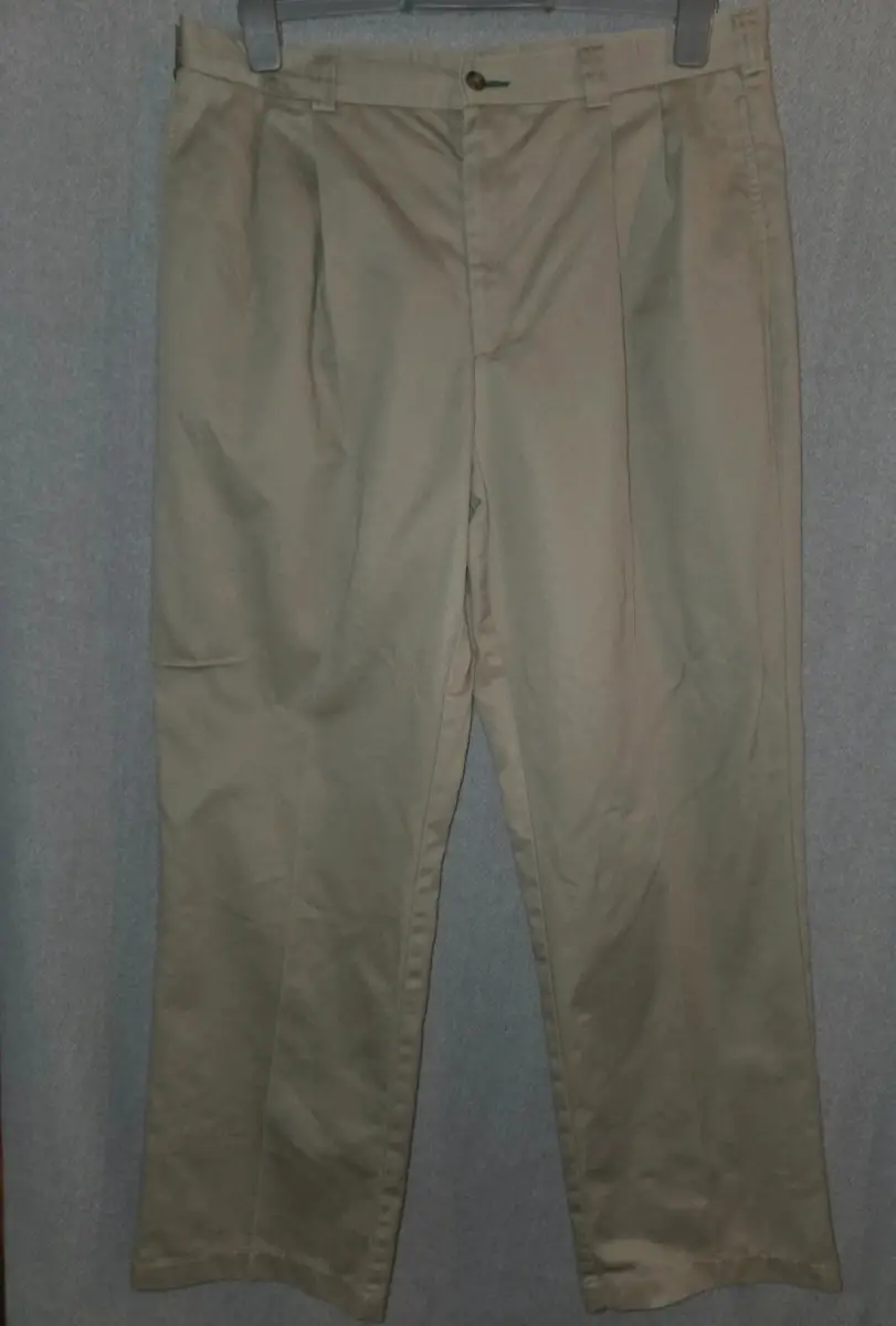Tommy Hilfiger Chino Trousers | W36 L30 | Beige/Khaki Pleated Pants