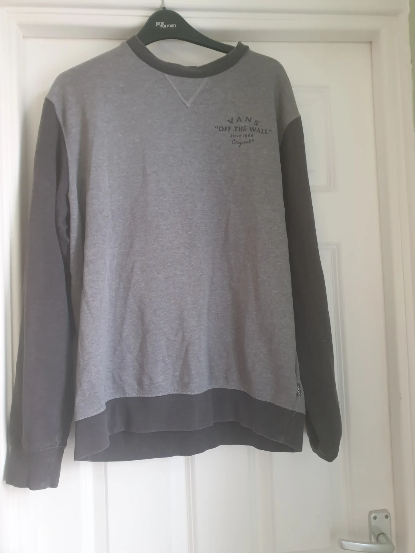 Vans of the wall mens top