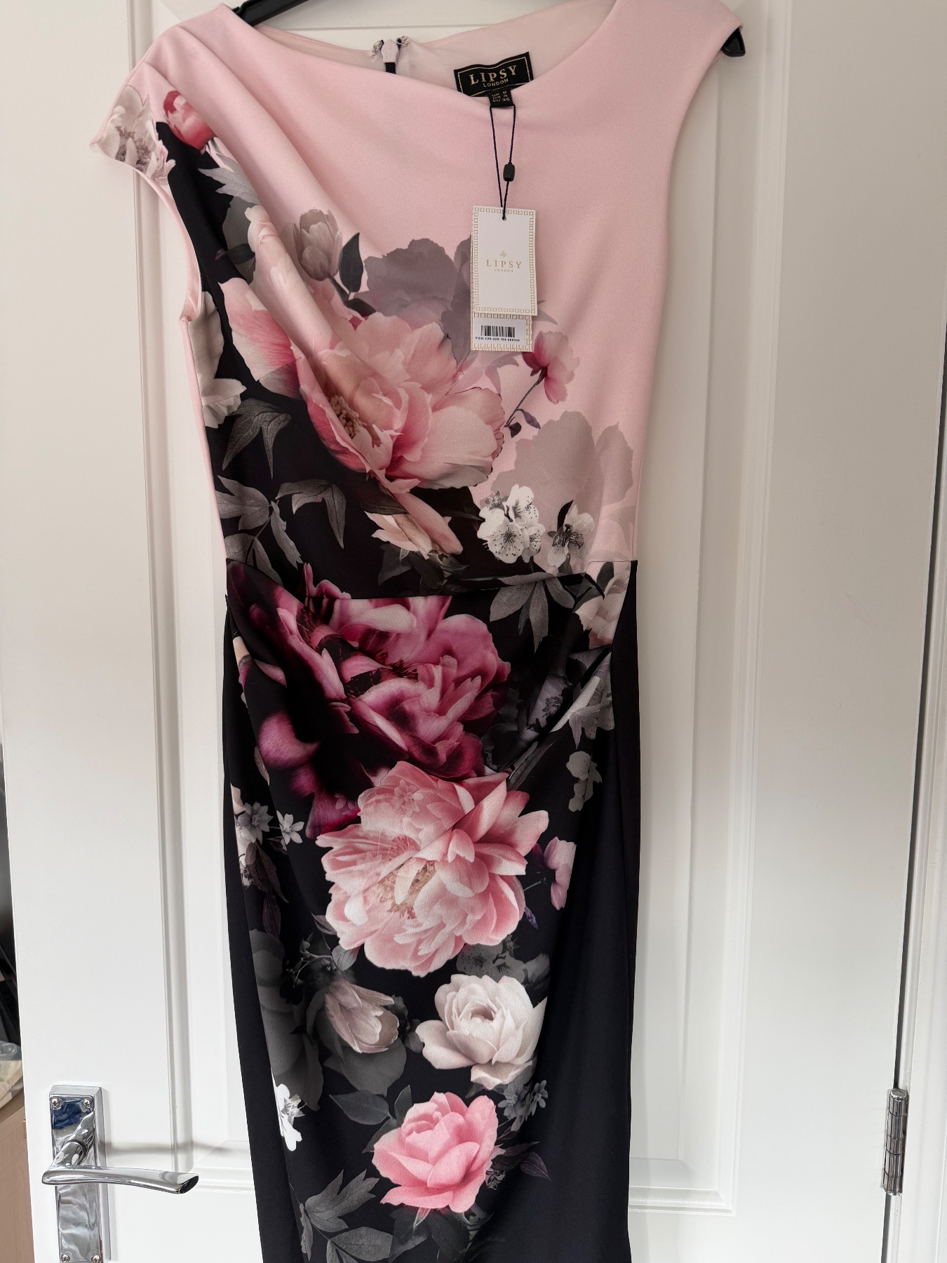 Lipsy  bodycon dress size 8 new with tags