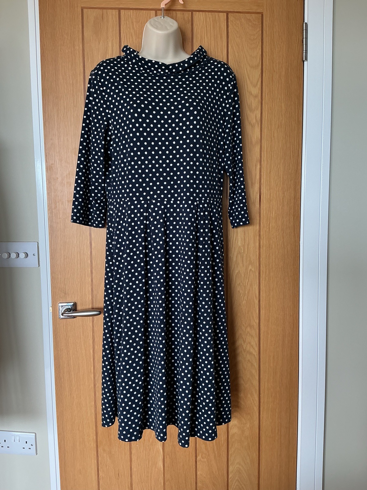 Perfect Navy And White Spotty 3/4 Sleeve Carn Morval Dress SEASALT Size 14