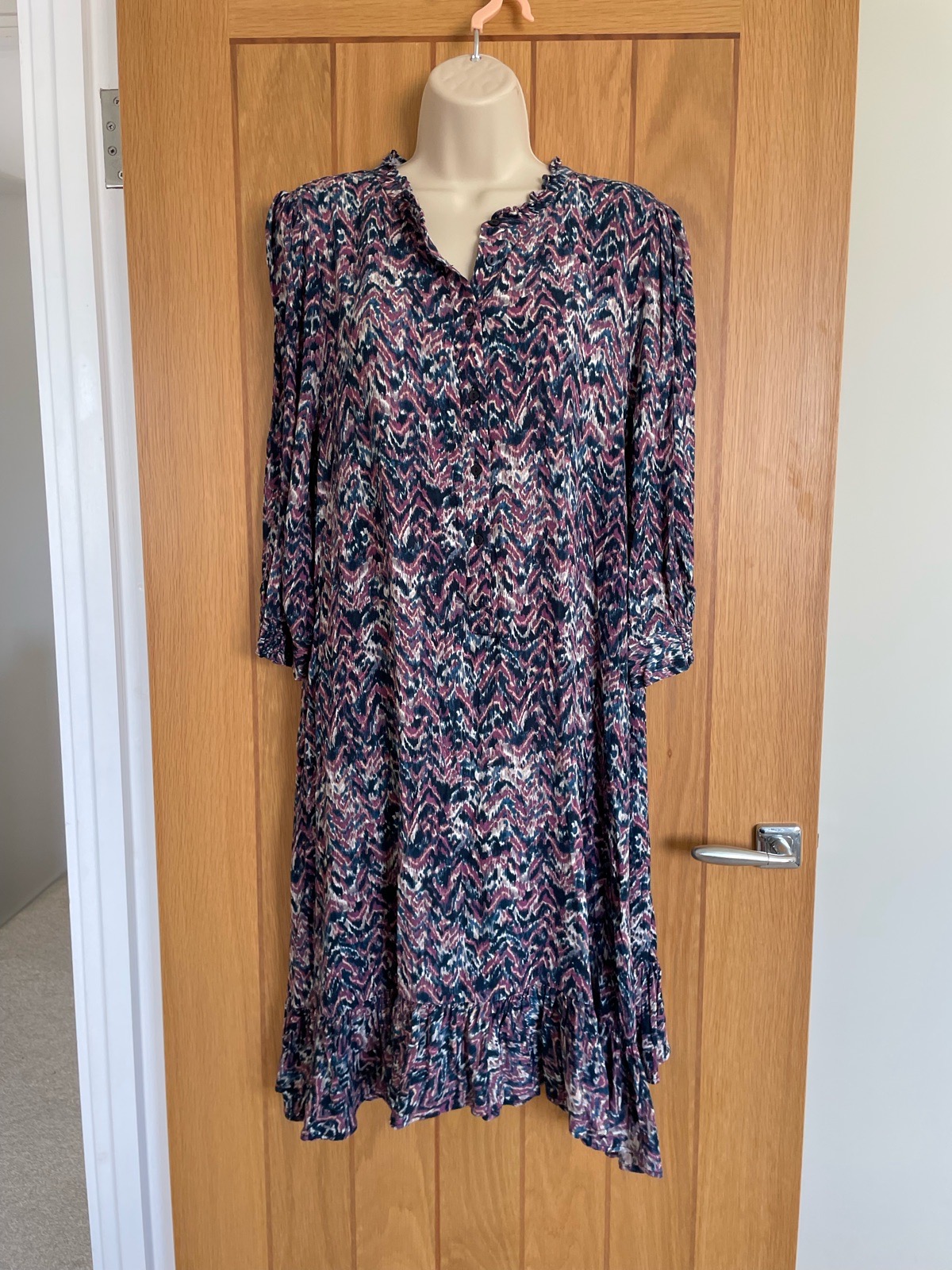 Perfect Knee Length 3/4 Sleeve Dress From And/Or Size 16 Purple Green Ivory