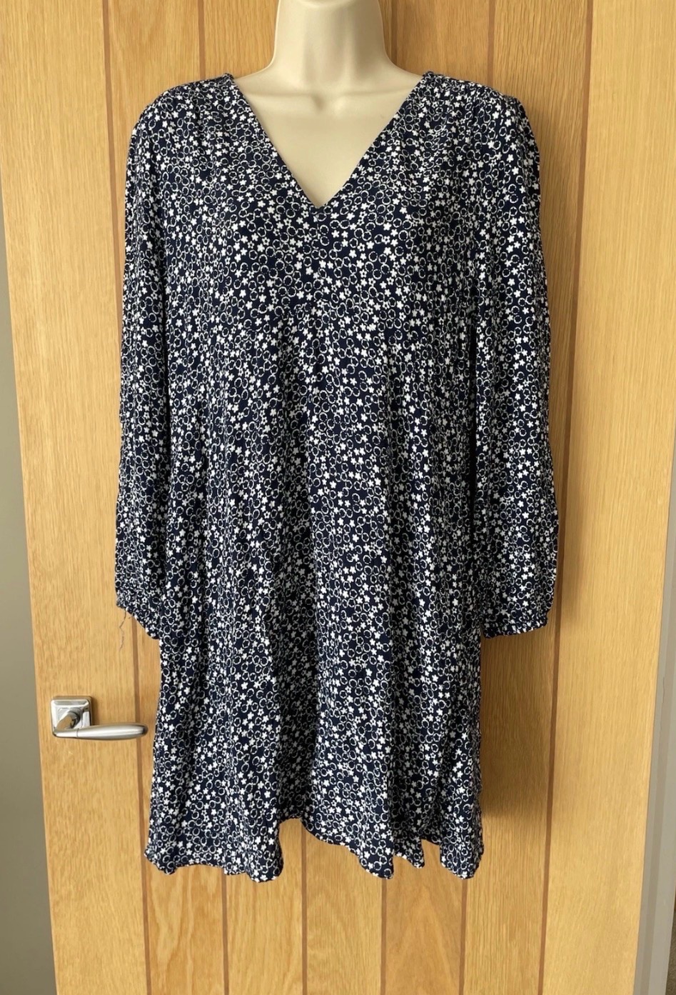 Perfect Long Sleeve Knee Length Navy & White Dress From Boden Size 14 Petite