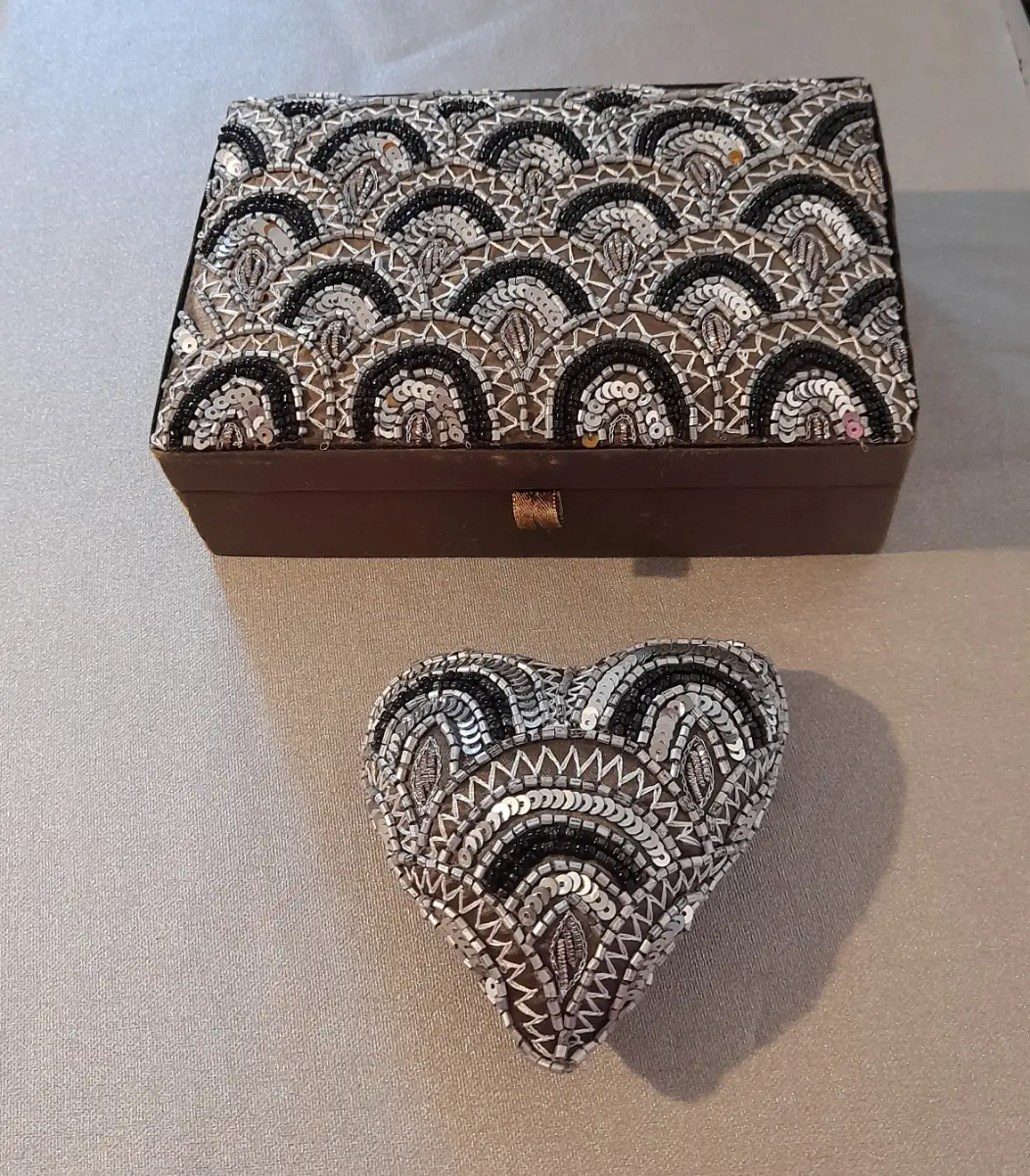 Art Deco Style Sequin Padded Small Sewing/Jewellery Box & Heart Pin Cushion, New