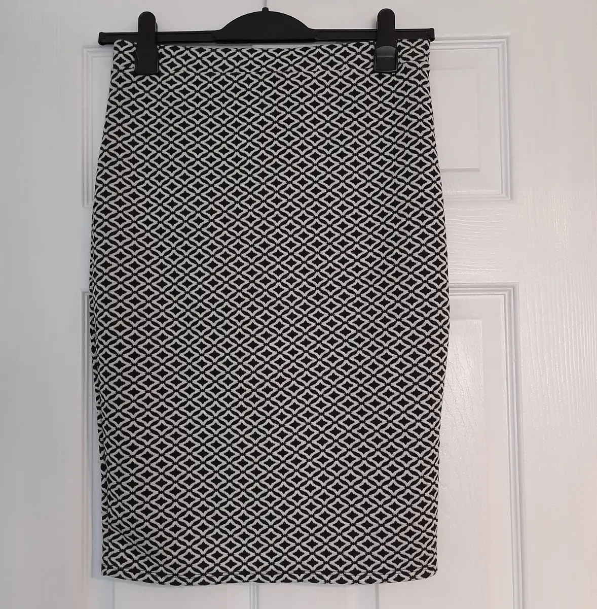 George Unusual Black and Silver Grey Diamond Pattern Skirt, New, Size UK 12, length 26"