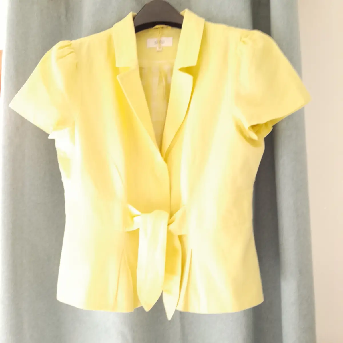 Marks and Spencer lovely pale lime linen jacket, short-sleeves, lined, Size UK 12, length 23" VGC
