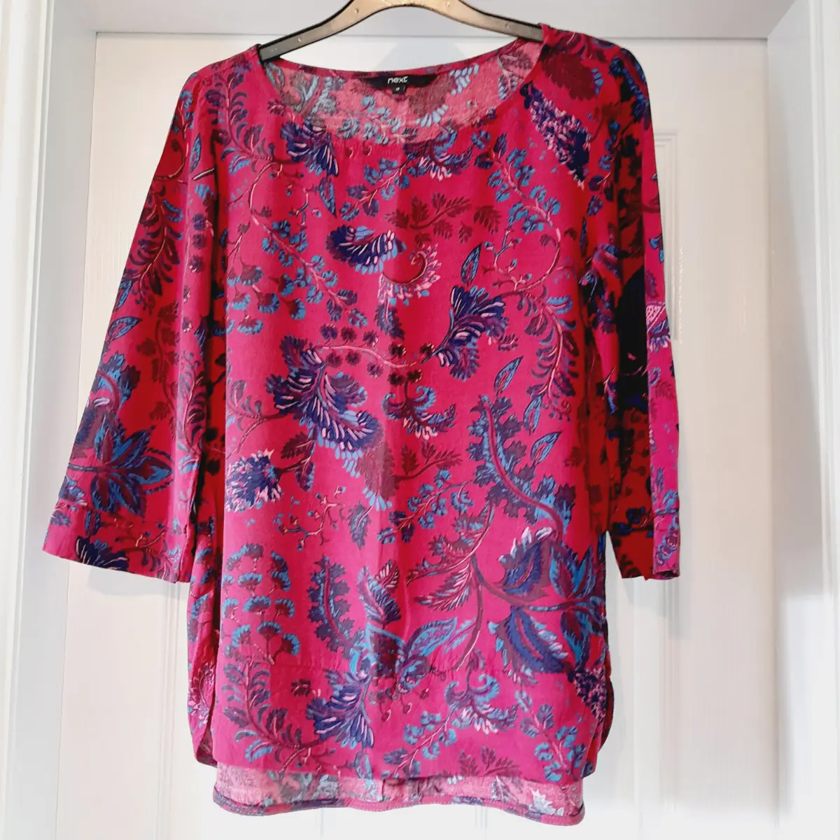 Next longer length raspberry pink floral print top, 3-quarter sleeves, Size UK 10, length 26" VGC