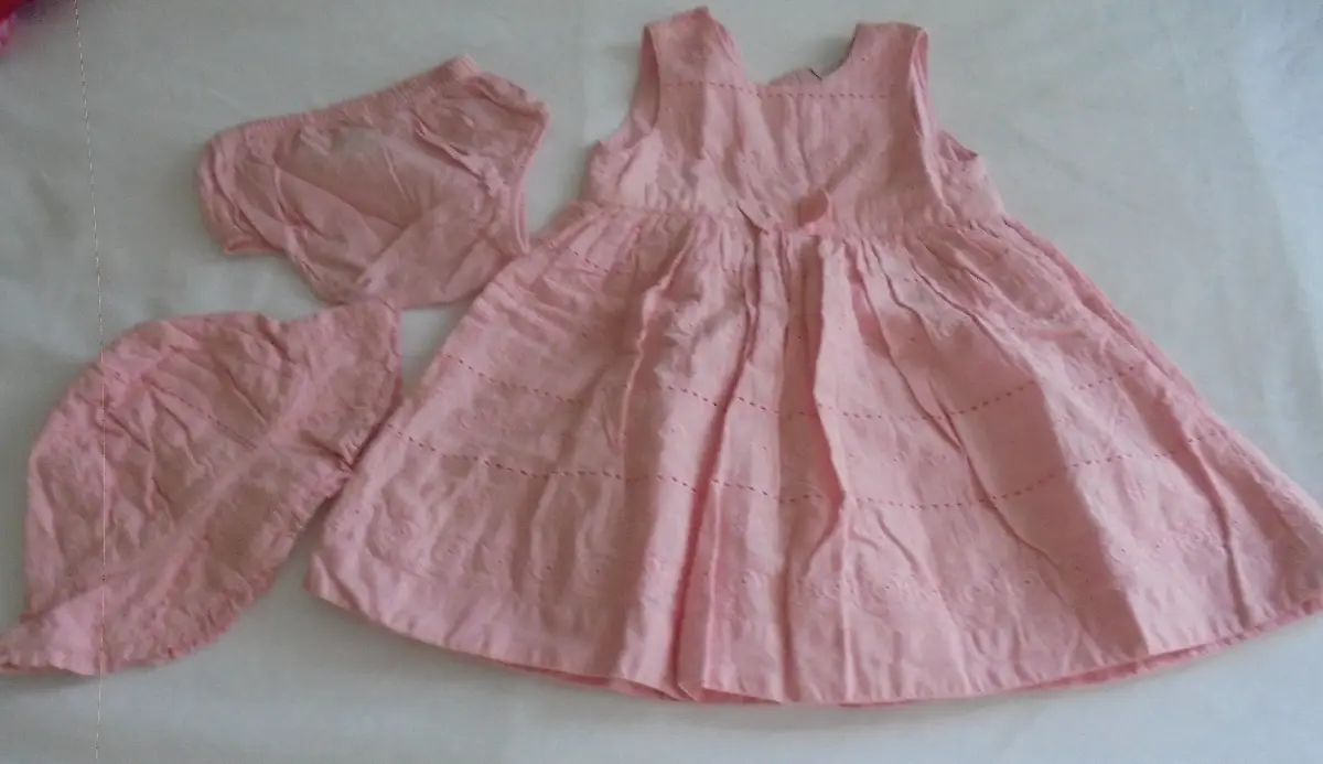 Girls Dress, Hat and Pants  Age 6-9 months.