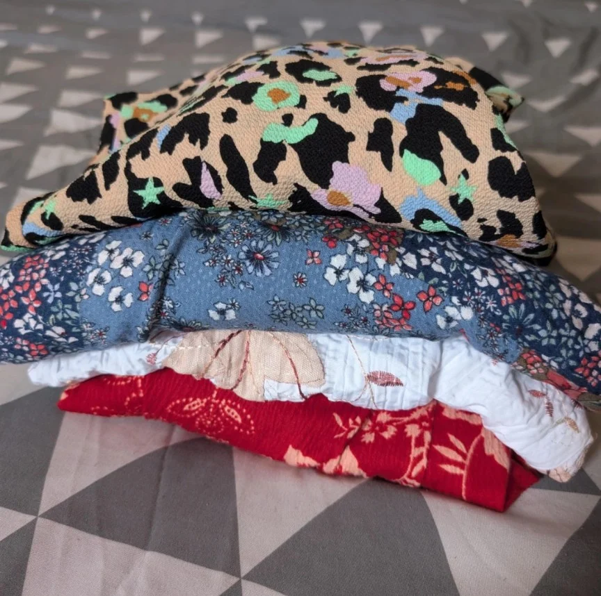 Bundle of 4 women's tops