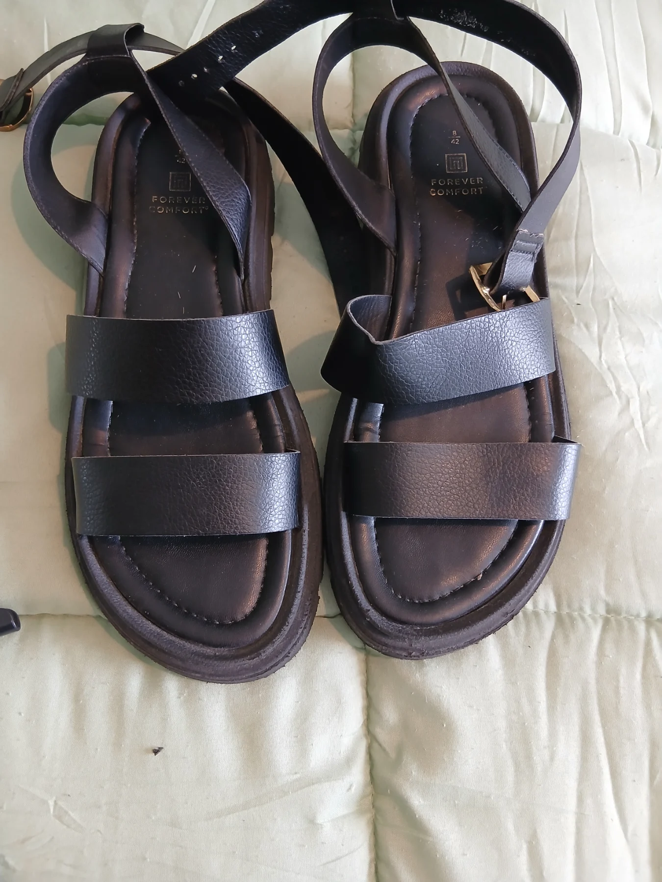 Forever comfort sandals