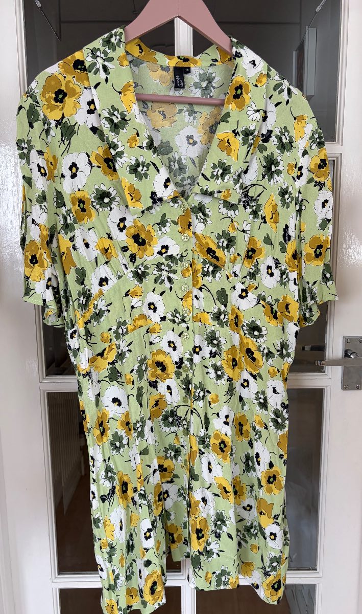 Nobody's Child Size 16 Green Floral Playsuit Never Worn Summer Holiday