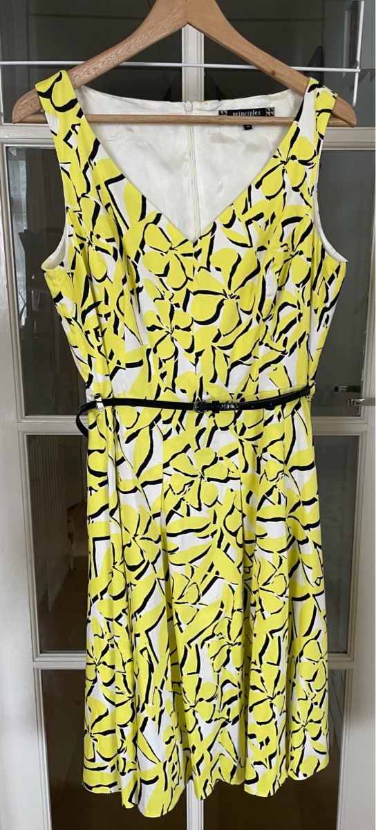 Principles Ben de Lisi Size 14 Yellow & Black Floral Fit and Flare Dress