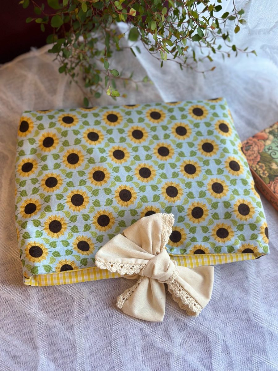 📚Handmade Sunflower Book Sleeve, Padded Book Cover, Yellow Gingham Lining, Lace Bow