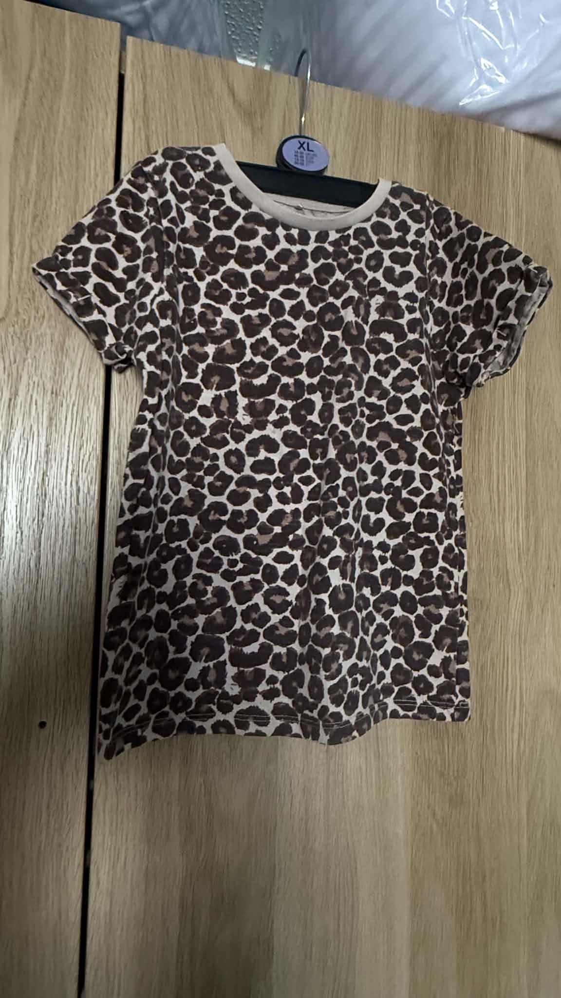Stylish Leopard Print Short-Sleeve T-Shirt