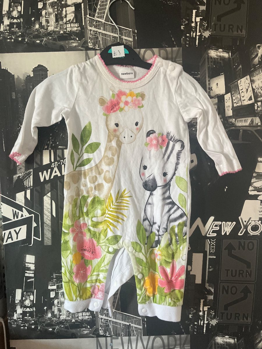 New born baby’s girls romper  023