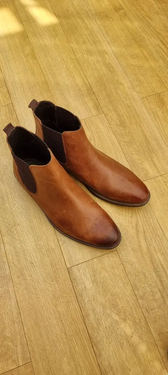 Next mens tan Chelsea boots size 9