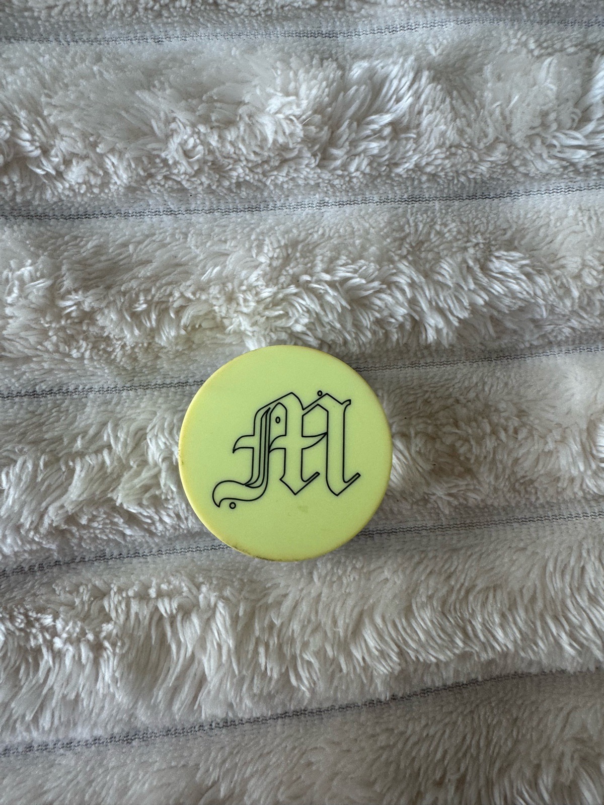 Madebymitchell gel glaze cream eyeshadow- Bloody Mary