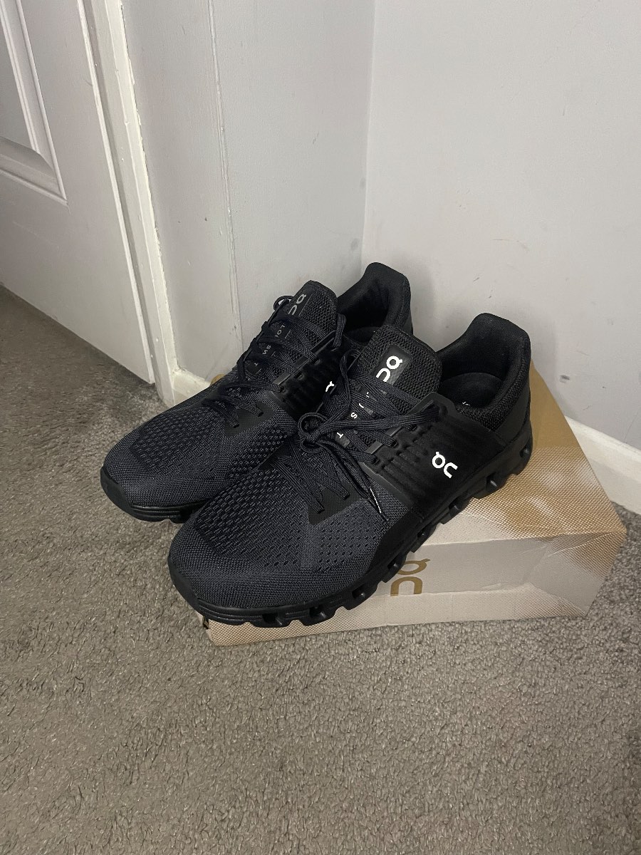 On Cloud Trainers Shoes Size 9.5