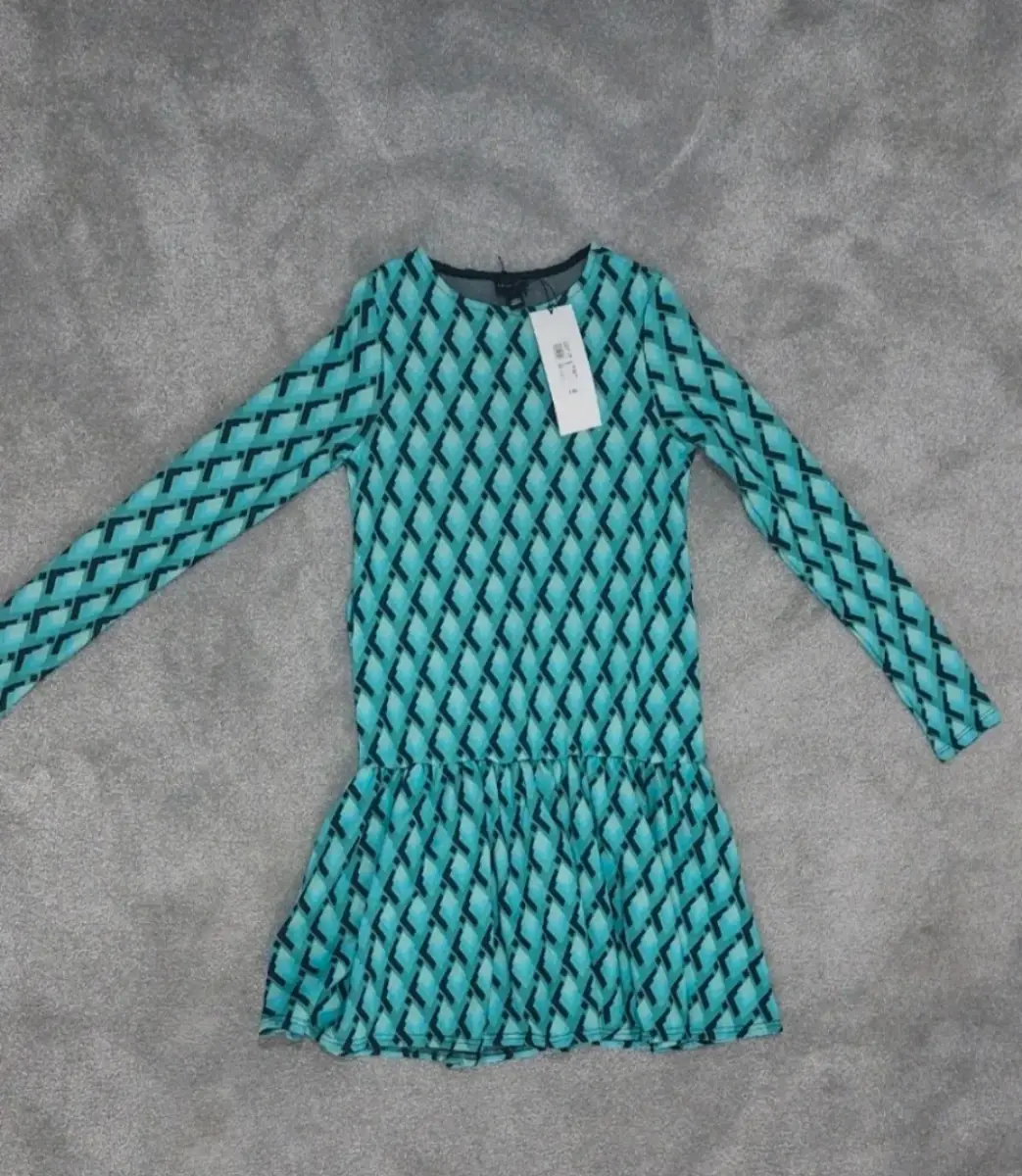 River Island women size 6 dress. Brand new with tag