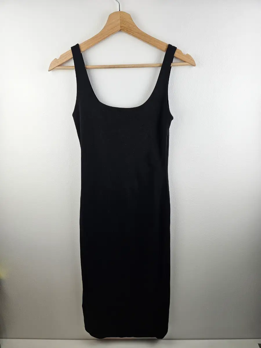black sleeveless midi bodycon dress Size XS Vgc