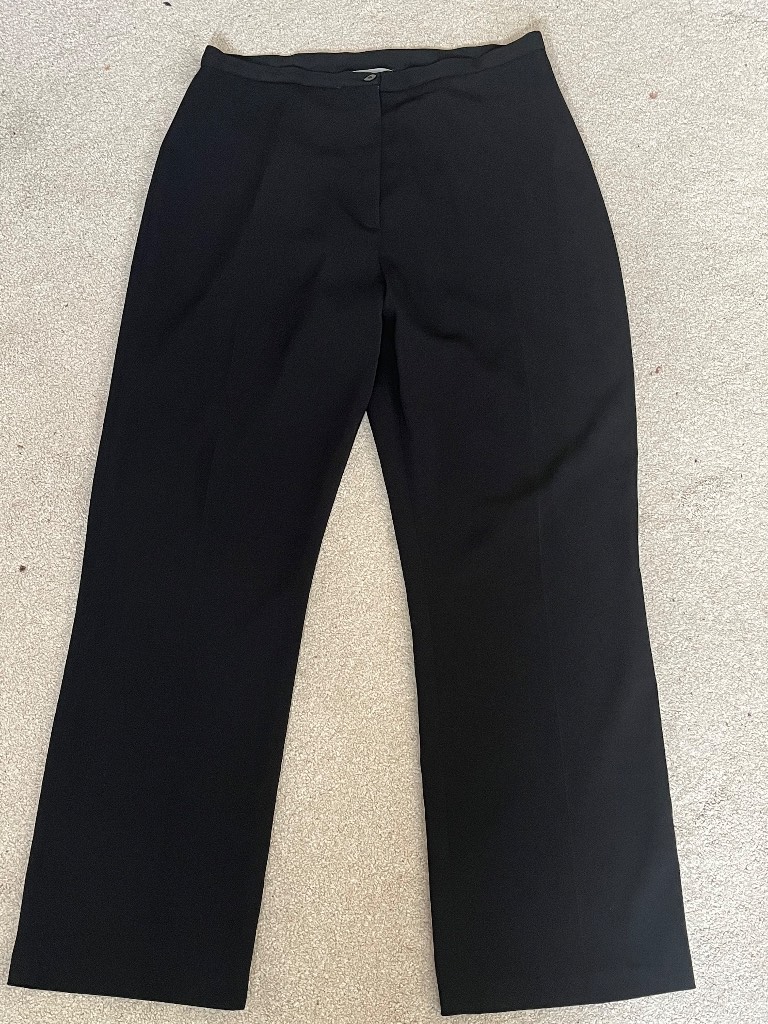Amaranto Ladies black smart trousers, UK 18, high waist