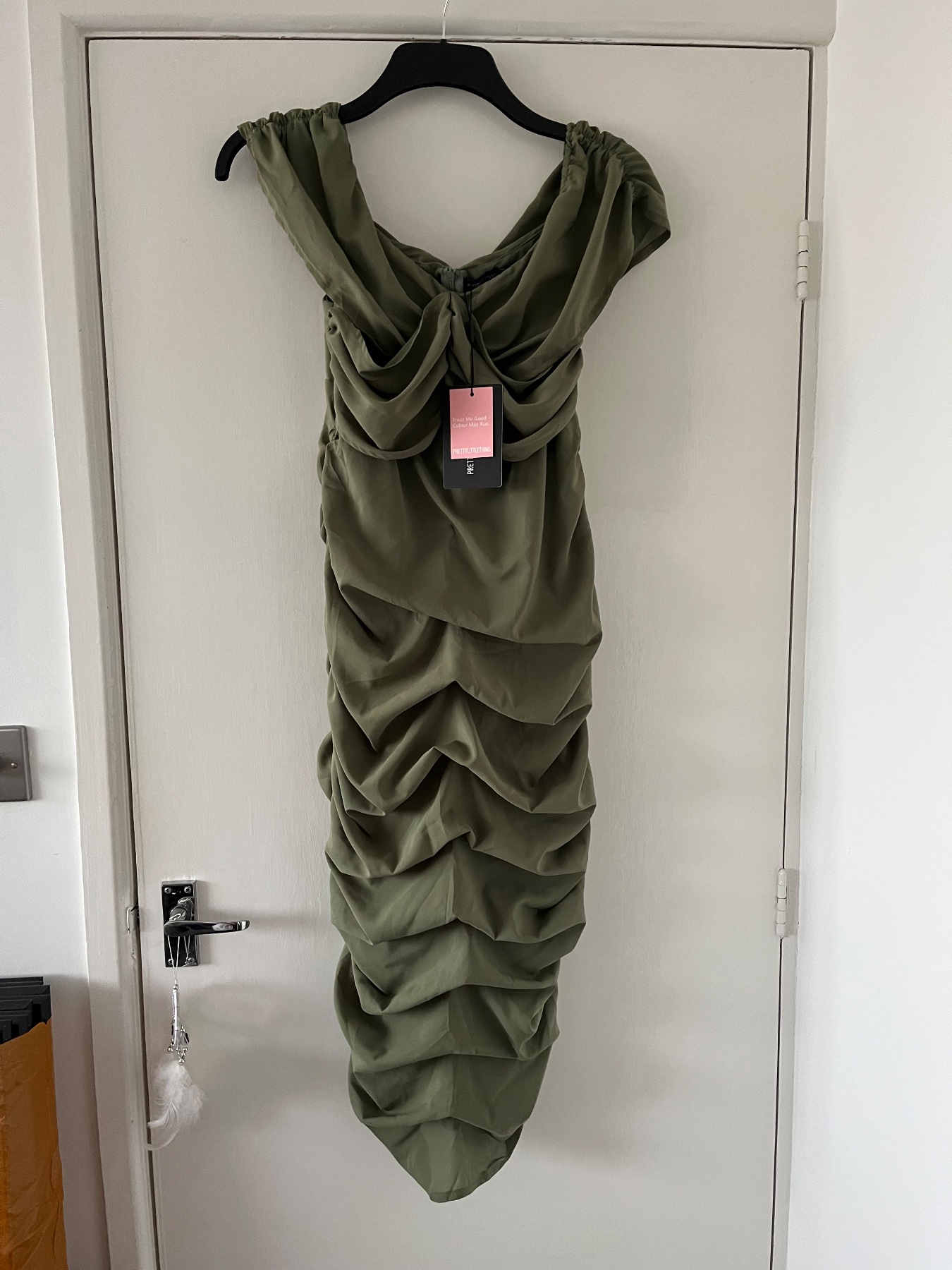 Pretty Little Thing khaki green ruched ruffled wedding maternity dress (10) BNWT