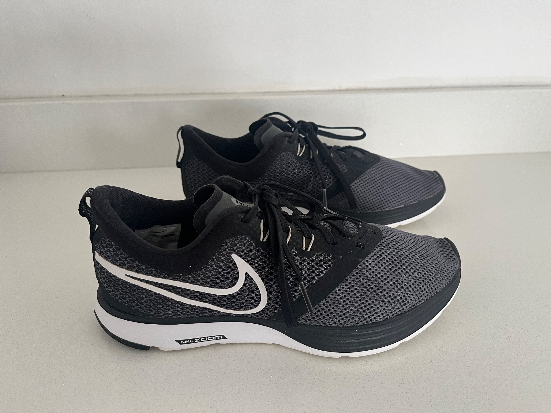 Nike Zoom Strike Running Trainers Black Grey White Women’s UK 6 Exercise
