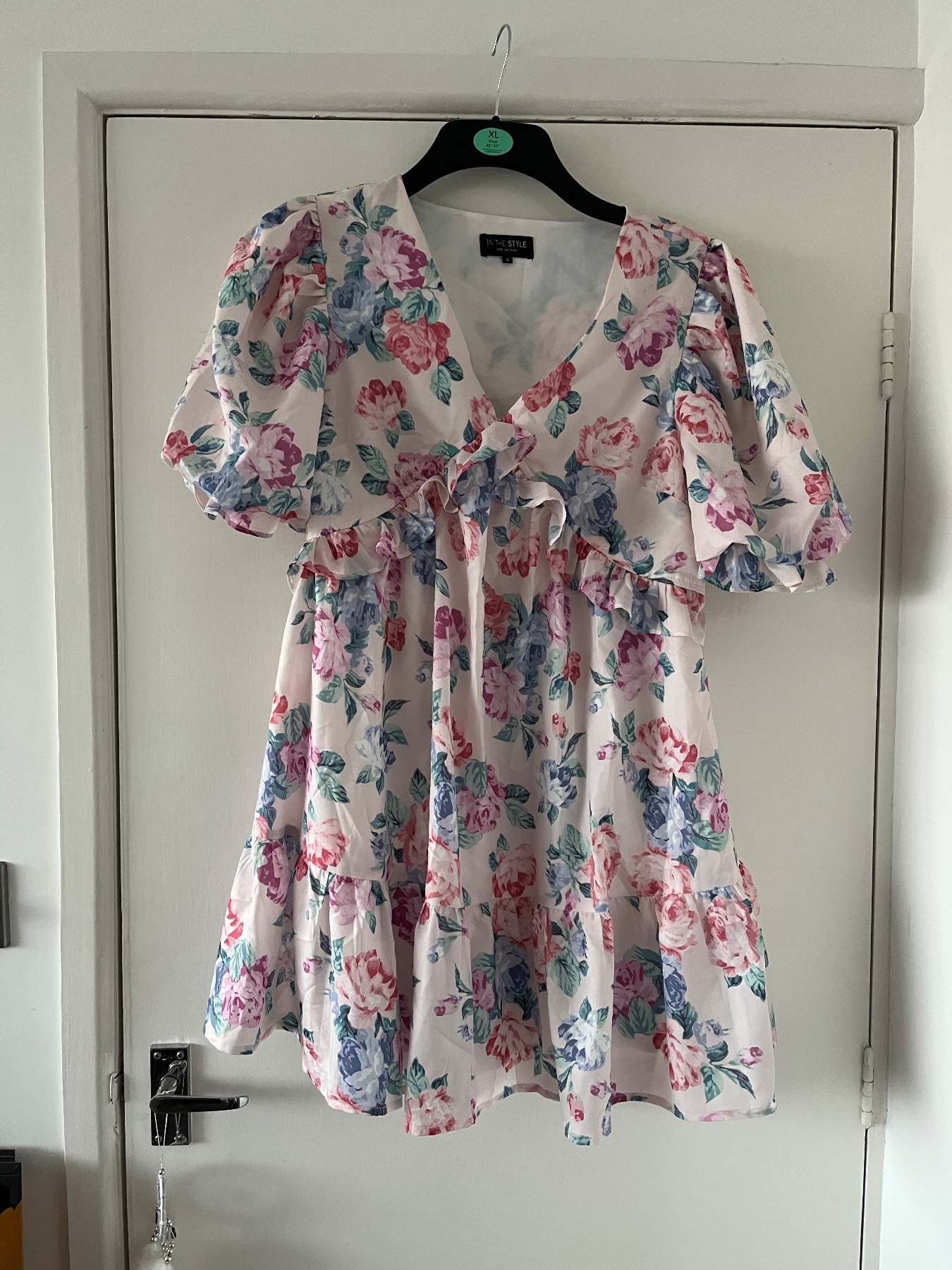 Ladies pretty floral pink dress by in the style size 8 special occasion wedding guest christening