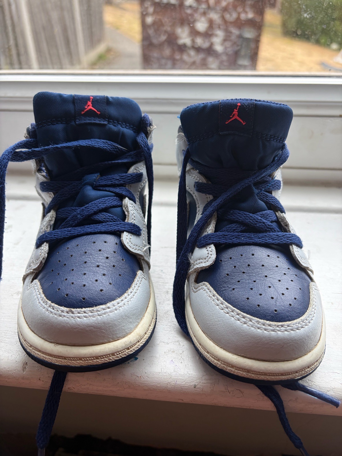 Nike Air Jordan 1 Mid – Kids / Toddler – pale blue/Navy