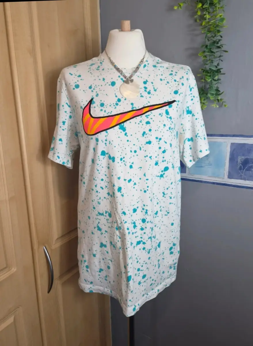 Nike Short Sleeved White Turquoise Splash Print Tee T-Shirt Size Medium