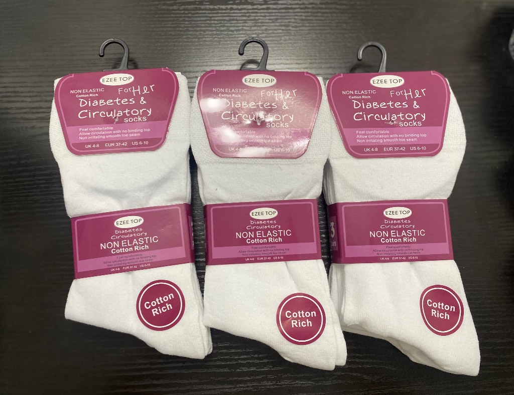 Ladies Diabetic Cotton Socks 9 Pairs. Bargain  size 4-8