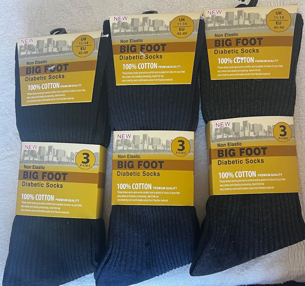 Mens BigFoot Diabetc socks 100% cotton. 9 Pairs FOR £10