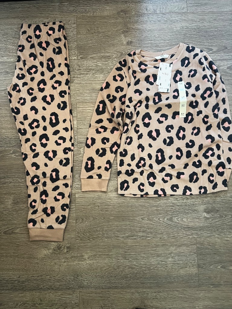 M&S kids pyjamas set. BNWT ( Brand New With Tag🏷️ ) age 8-9
