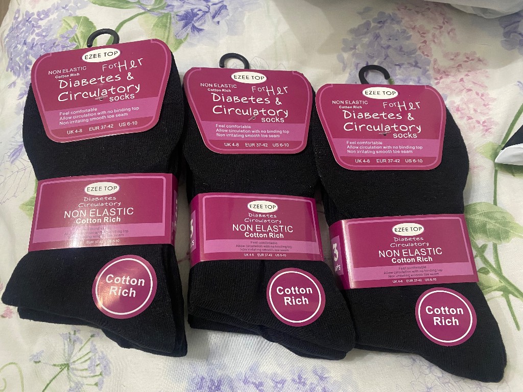Ladies Diabetic Cotton Socks 9 Pairs. Bargain size 4-8