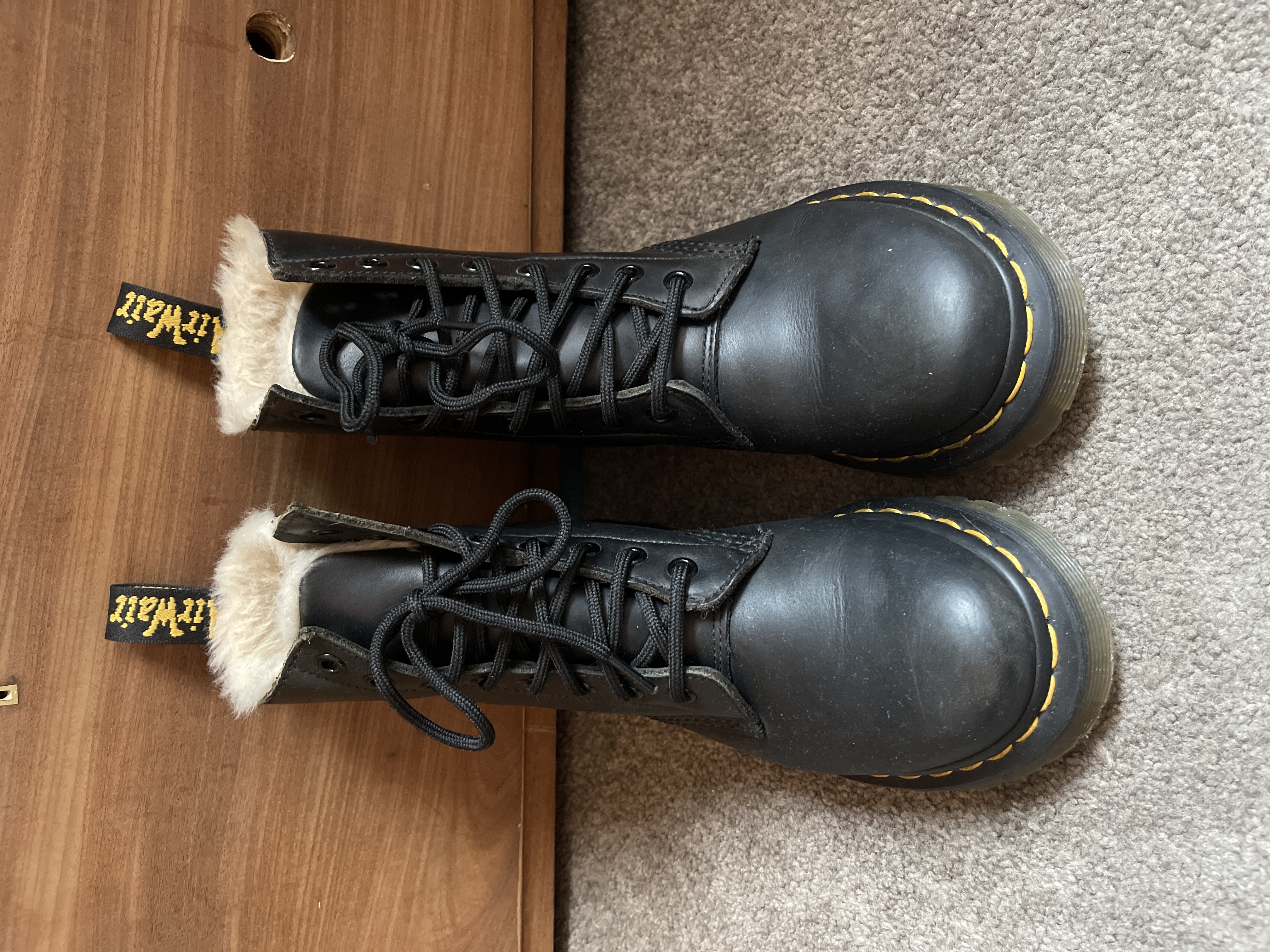 Dr Marten’s Serena faux fur lined black boot size 3