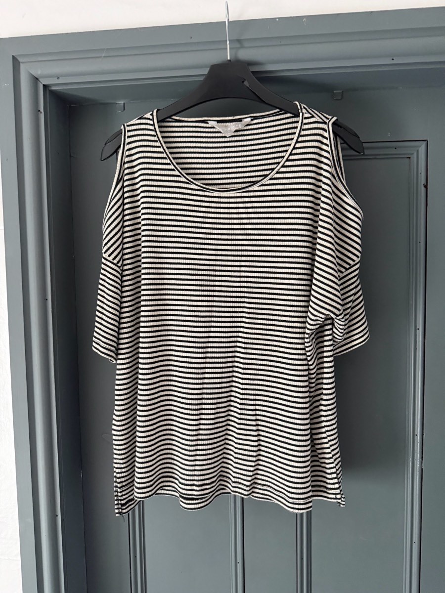 Red  Herring Cold Shoulder Top
