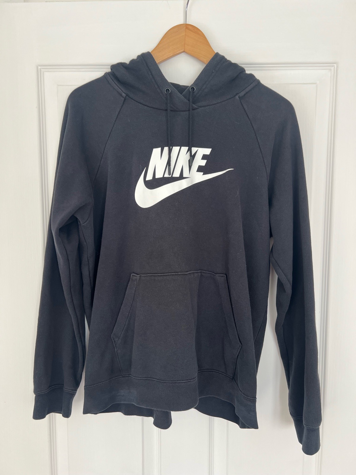 Nike Black And White Mens Hoodie. Size Large