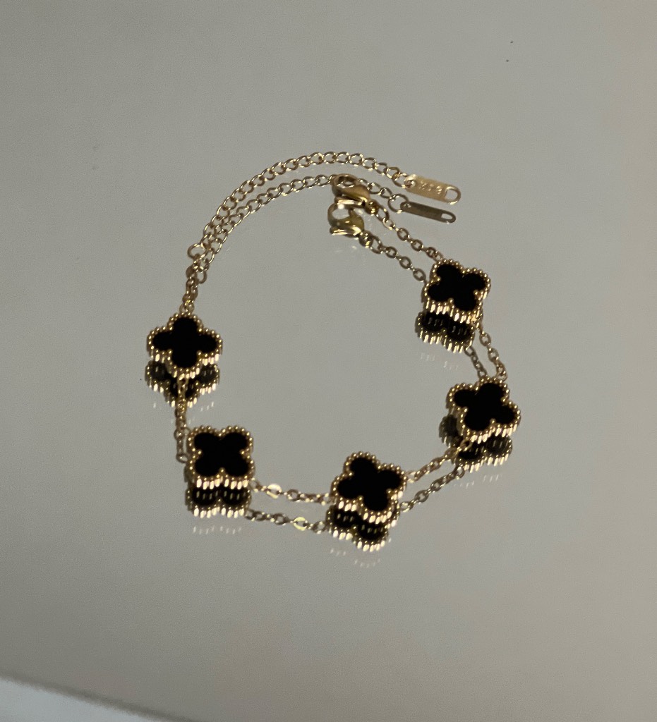 Clover style bracelet - black colour