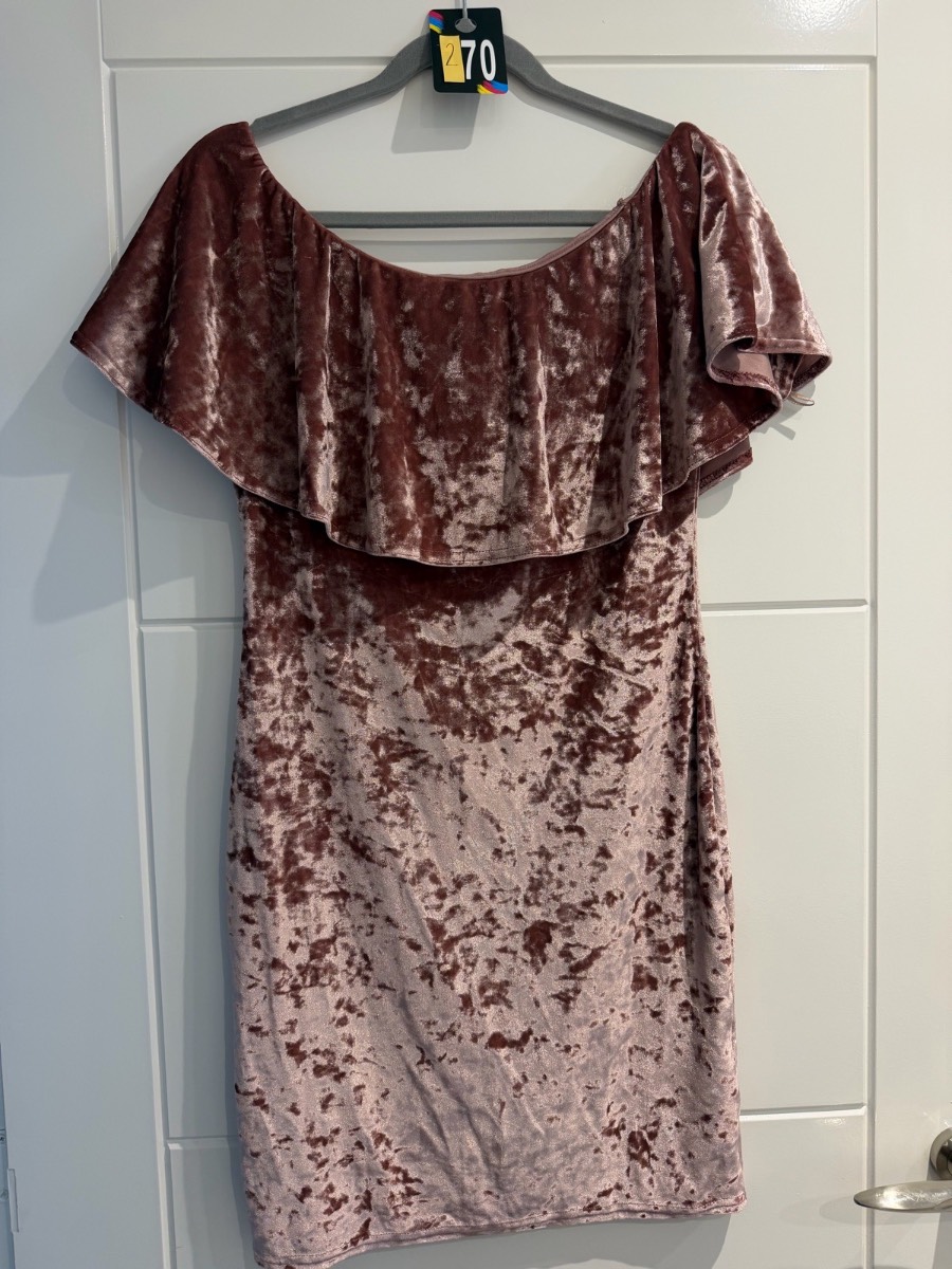 Quiz Blush Pink velour style off shoulder dress size 14 - Preloved