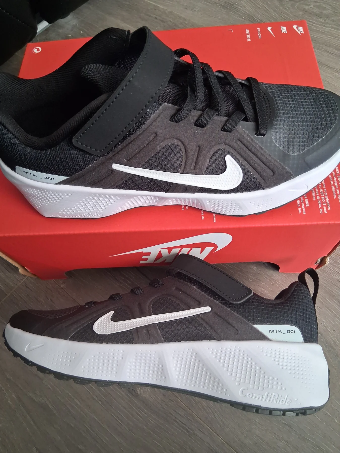 Nike metro tek trainers size 2.5 uk