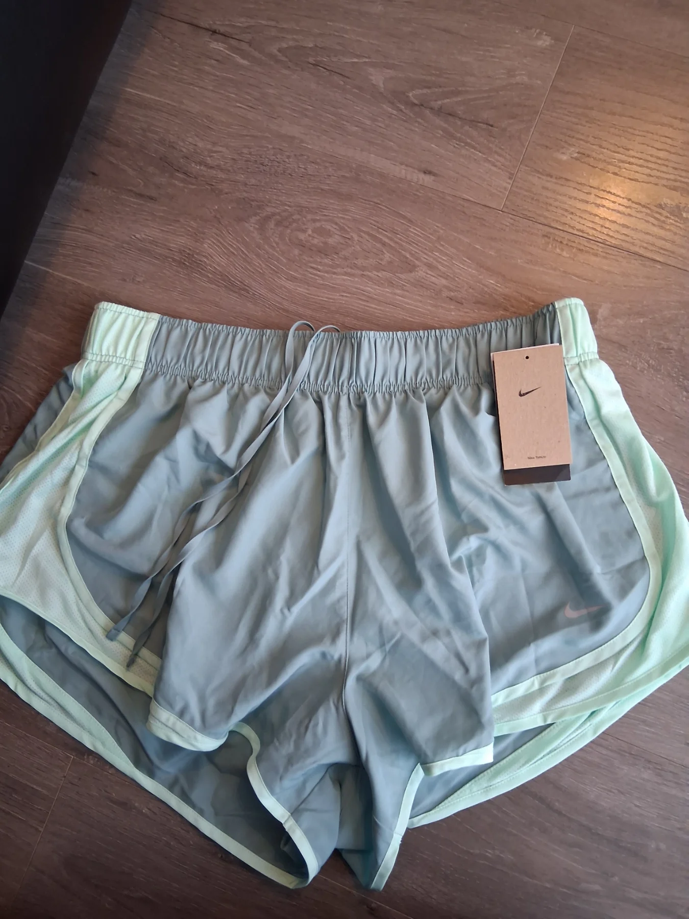 Nike tempo running shorts ladies size 1x