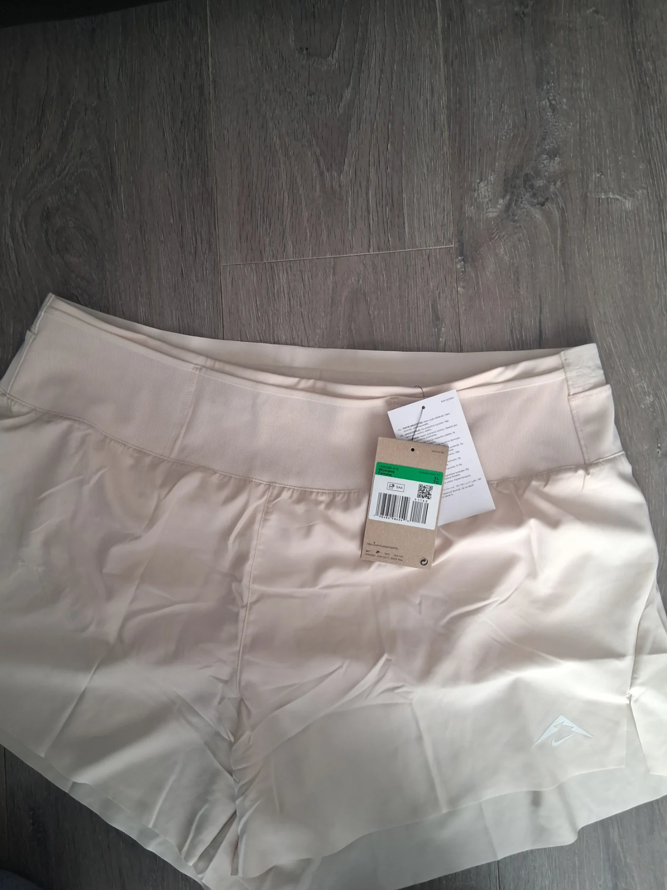 Nike trail running shorts ladies size xl