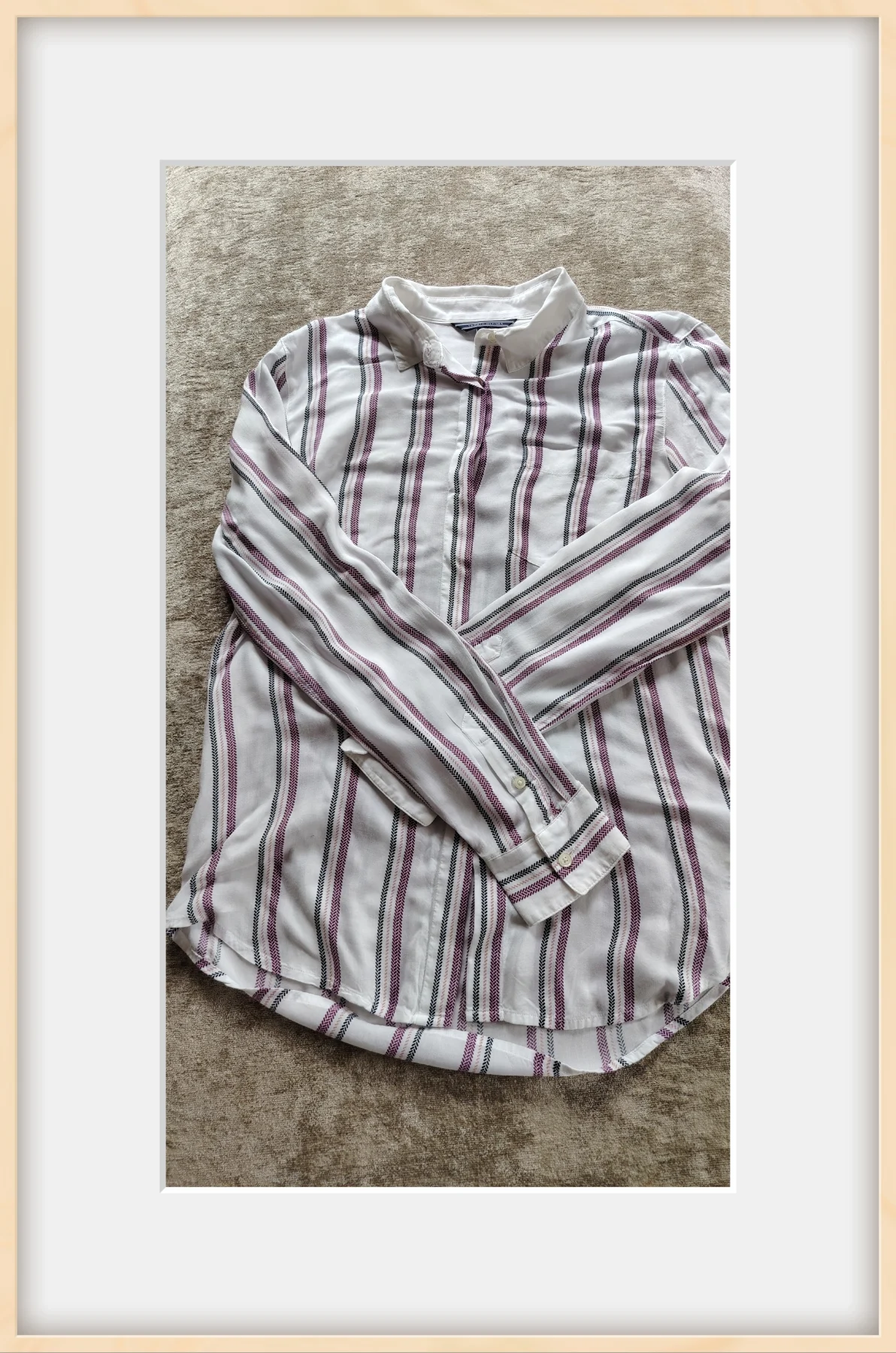 Tommy Hilfiger stripe shirt 🤍