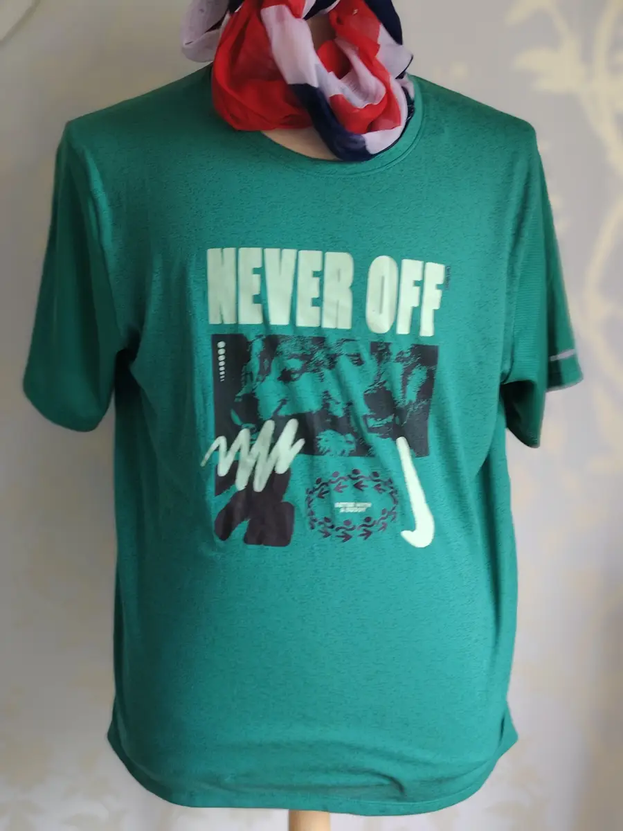 Nike 'Never Off' graphic tee teal green 🏃