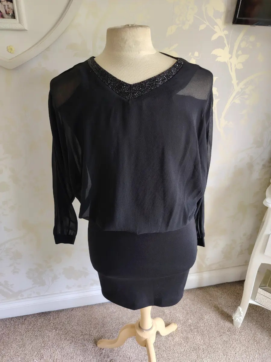 Black beaded chiffon batwing occasion dress ✨