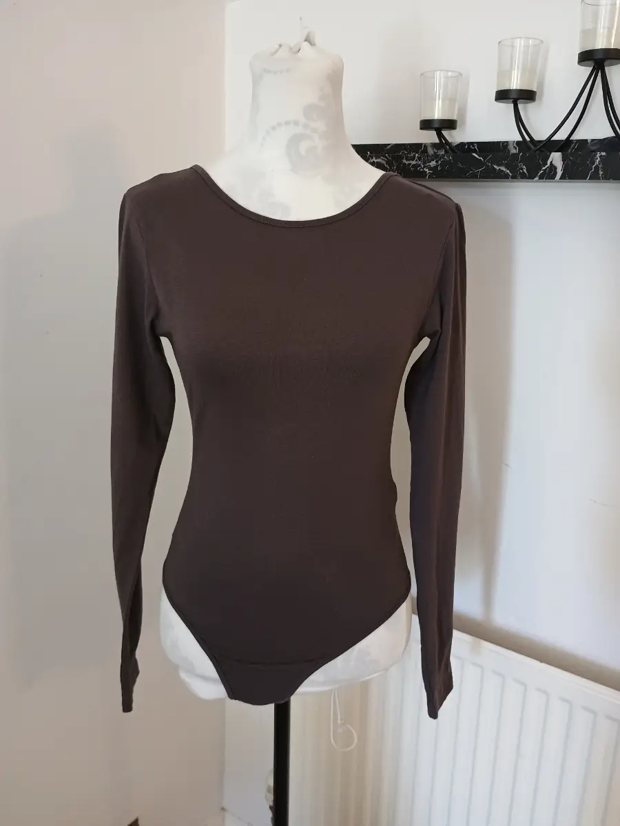 Misguided Ladies Chocolate Brown Long Sleeve Scoop Back Bodysuit Size 6 BNWT